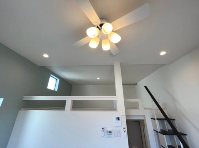 その他設備　シーリングファンライト※同シリーズ物件の写真になります