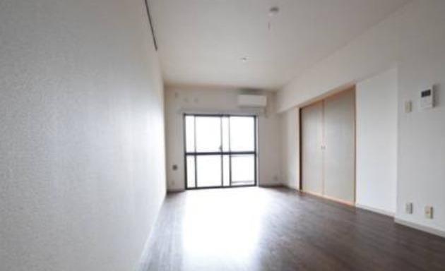 居室・リビング　別号室参考写真