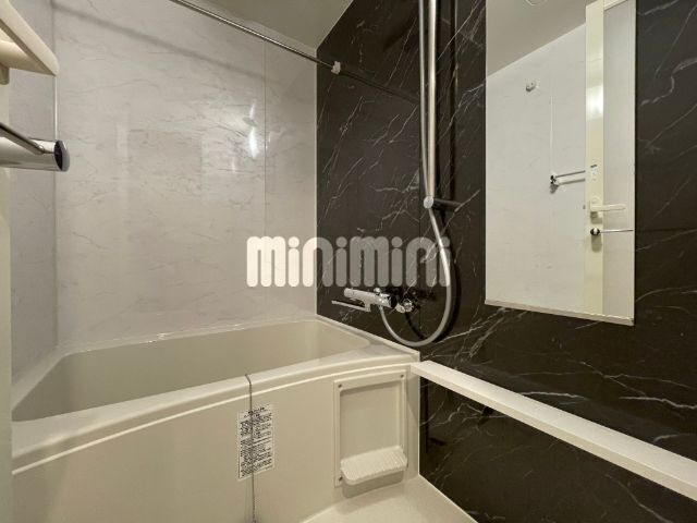 バス・シャワールーム　別号室の参考写真