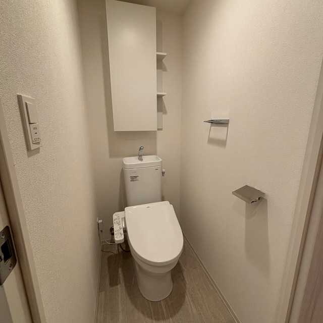 トイレ　※写真は同タイプ住戸です。