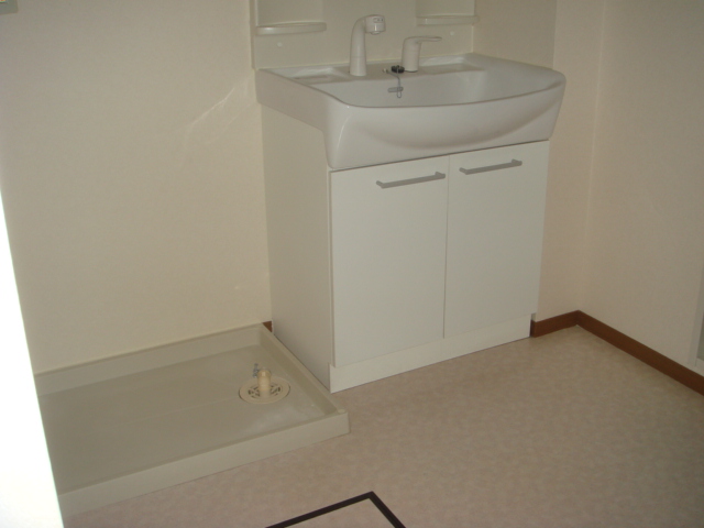 洗面設備　同型反転タイプ