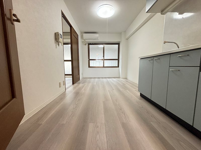 居室・リビング　2024年4月ウッドタイル張替