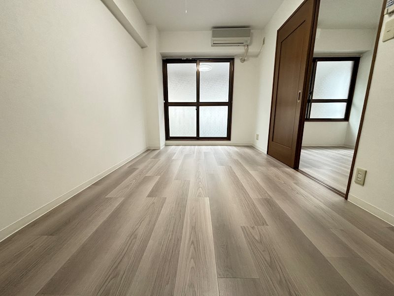 収納　2024年4月ウッドタイル張替