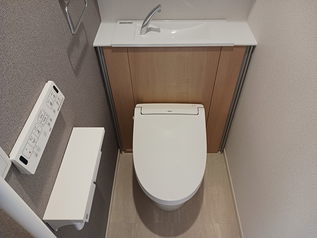 トイレ　同物件他部屋写真 反転の場合有現況優先