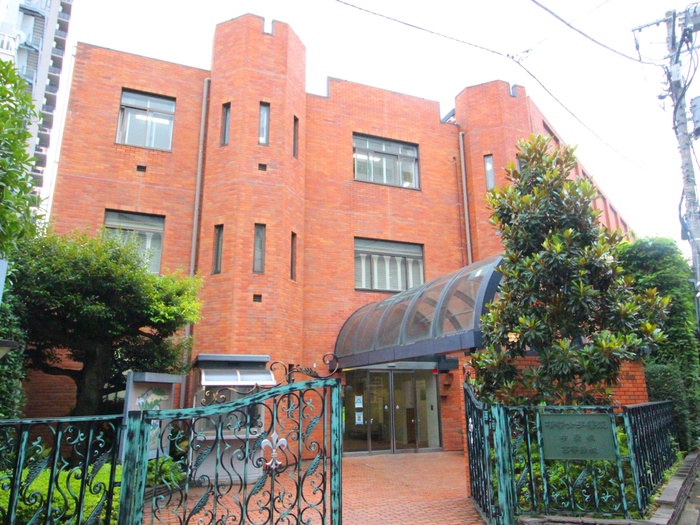 高校・高専　頌栄女子学院中学校・高等学校（高校・高専）まで300m