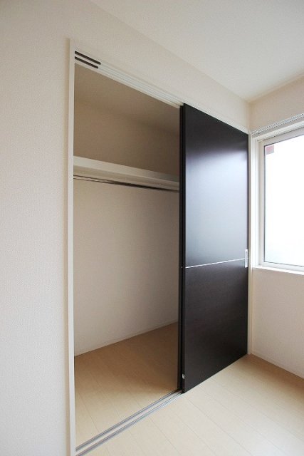 収納　同物件別号室の写真です。