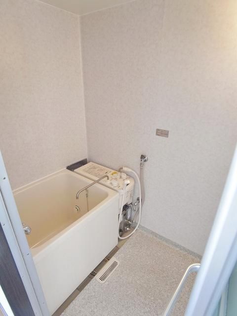 バス・シャワールーム　♪追焚の出来るお風呂♪