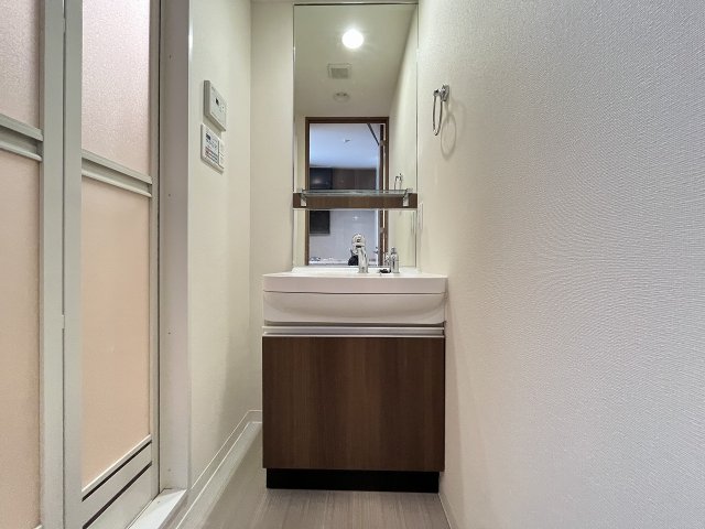 洗面設備　脱衣スペースもあります