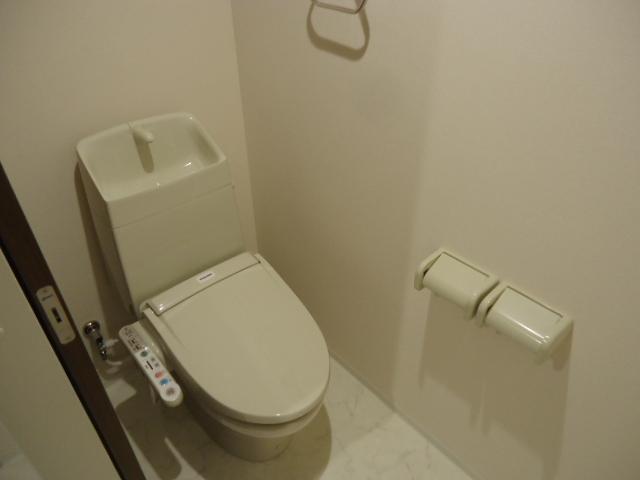 トイレ　シャワー付トイレ