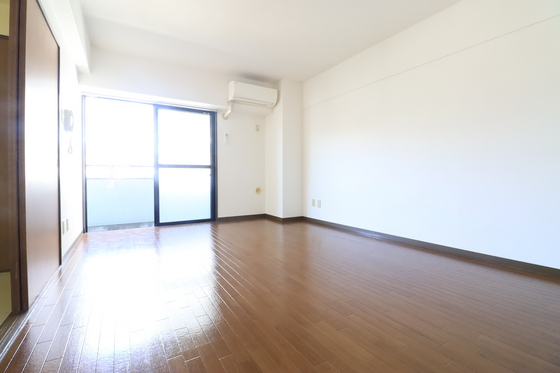 居室・リビング　※別号屋の写真です