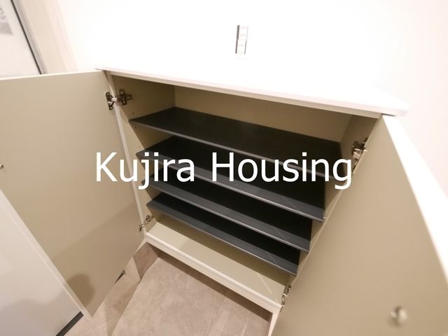 玄関　★玄関にはシューズボックス完備★