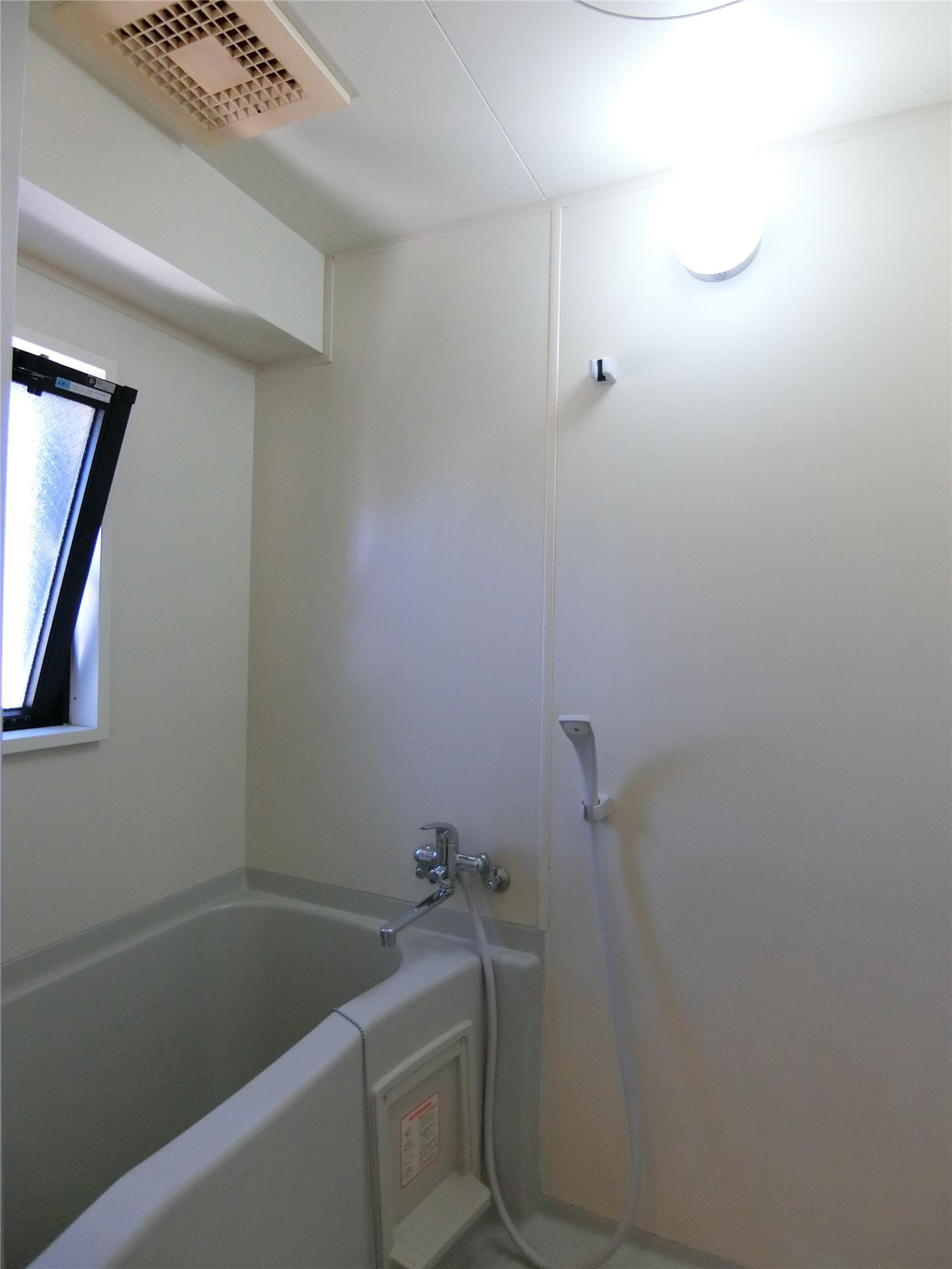 バス・シャワールーム　同タイプ別部屋の写真です