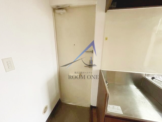 玄関　玄関です。