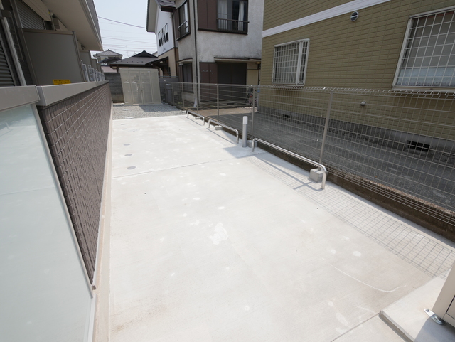 その他共有部分　★広々とした駐輪場がございます★