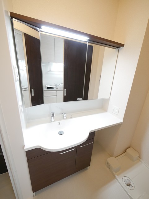 洗面設備　★大きく使いやすいおしゃれな独立洗髪洗面台がございます★