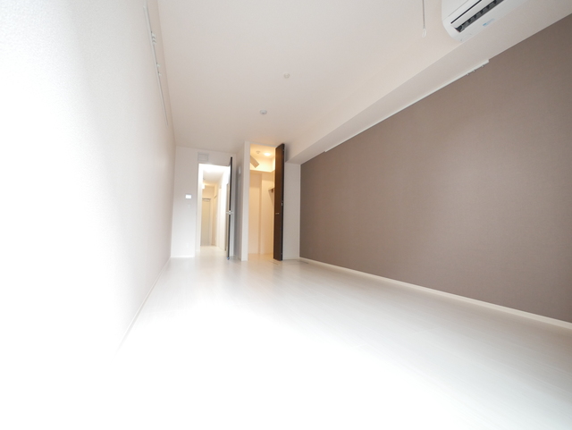 居室・リビング　★アクセントクロスがおしゃれなお部屋ですね★