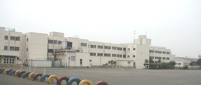 小学校　綾瀬市立北の台小学校（小学校）まで693m