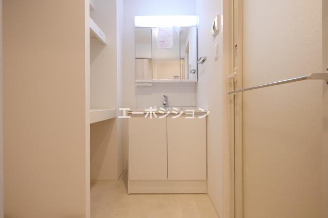 洗面設備　スプランディッド難波キャトル