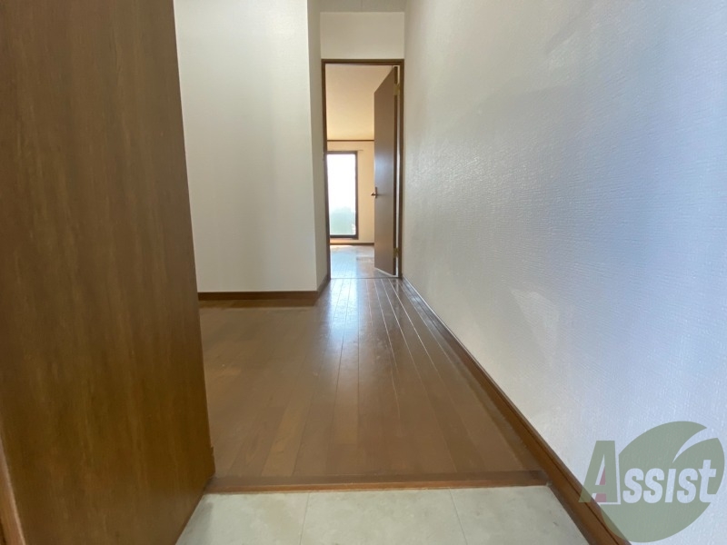 玄関　玄関からの風景です。広々としていいですね。