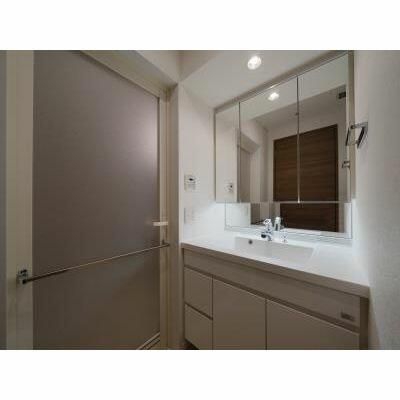 洗面設備　別住戸参考写真