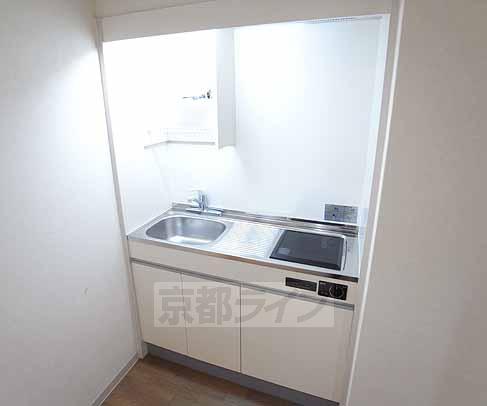 キッチン　調理スペースとれますよ