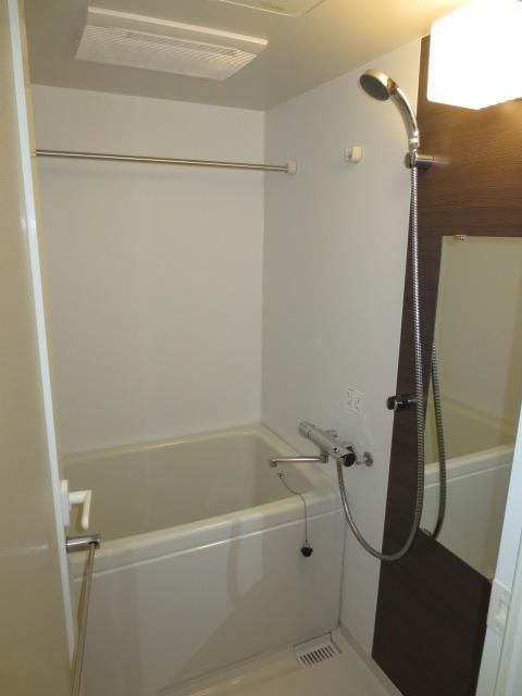 バス・シャワールーム　バスルーム