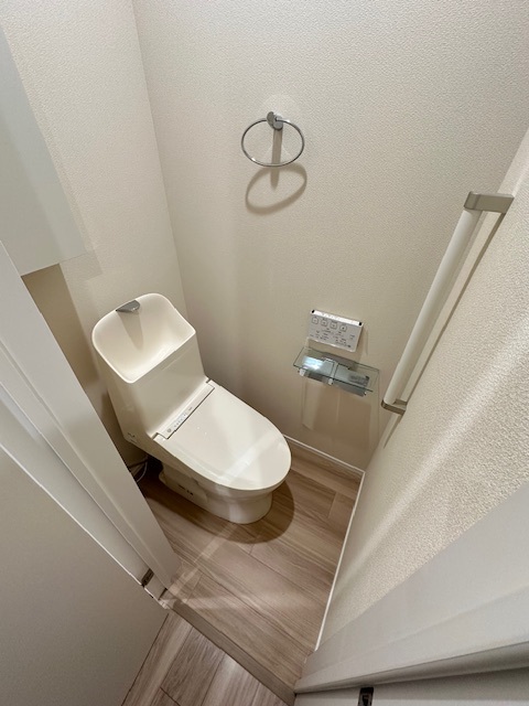 トイレ　別号室の参考写真です♪