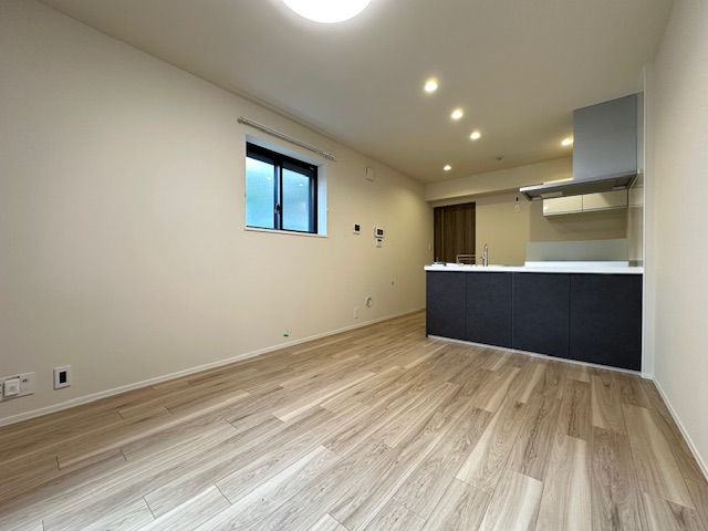 居室・リビング　別号室の参考写真です♪