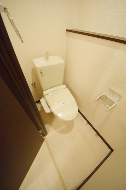 トイレ　ウォシュレット付です♪