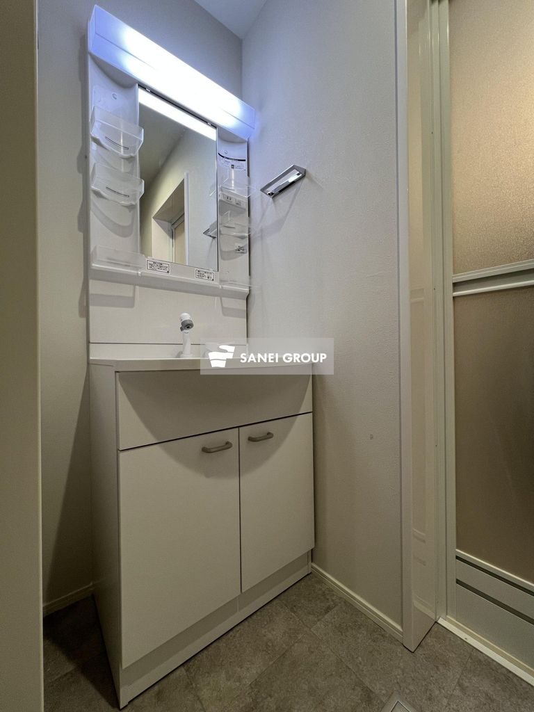 洗面設備　同仕様