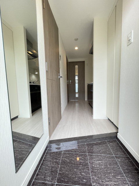 玄関　同タイプ参考写真