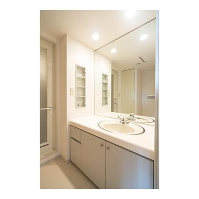 洗面設備　※写真は同タイプ住戸です。