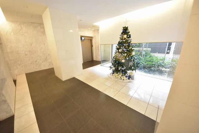 エントランス　エントランス