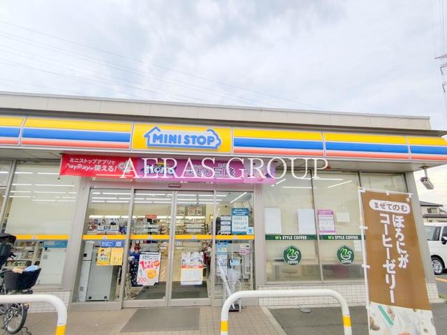 コンビニ　ミニストップ 所沢上新井店（コンビニ）まで393m