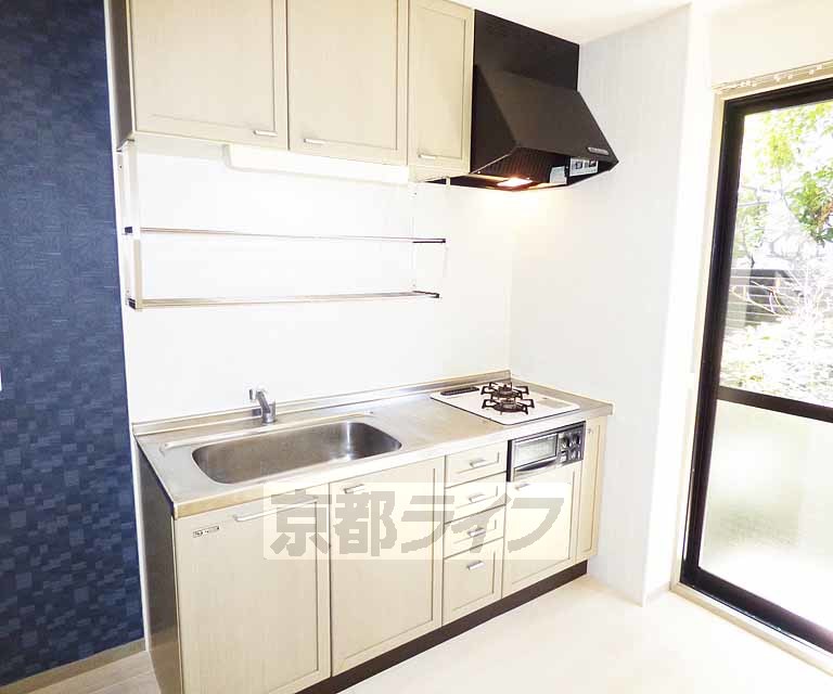 キッチン　広々使えるキッチンです。