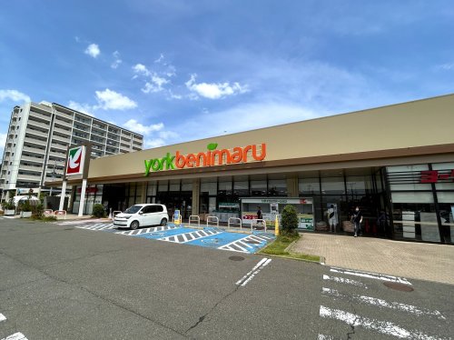 スーパー　ヨークベニマルフォレオ東仙台店（スーパー）まで950m