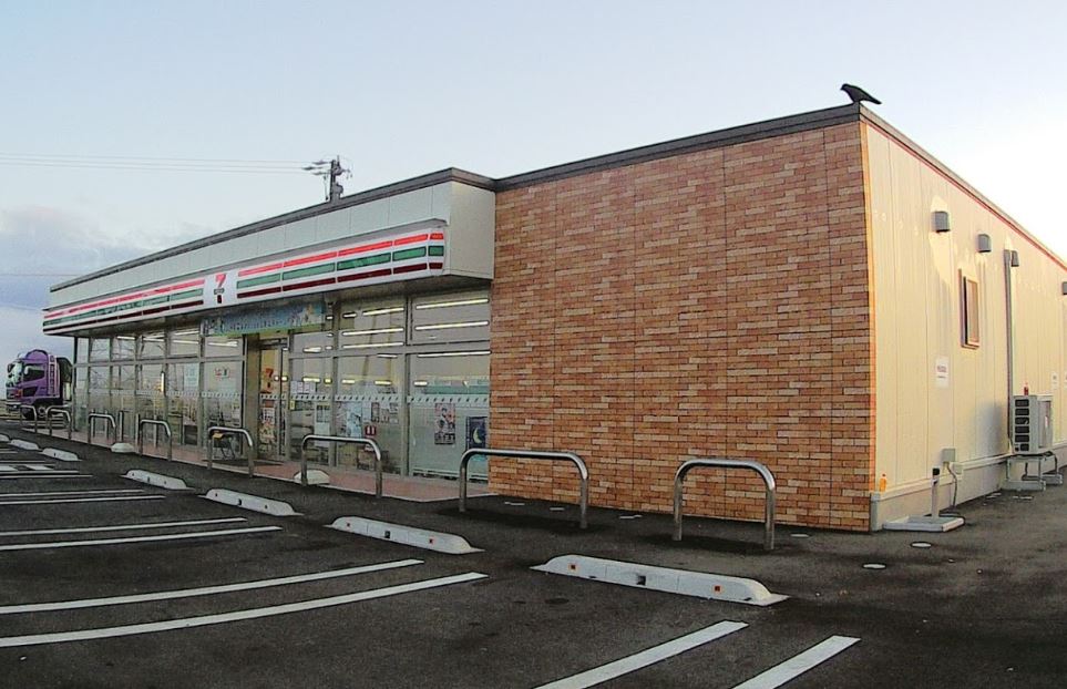 コンビニ　セブンイレブン佐久野沢西店（コンビニ）まで457m