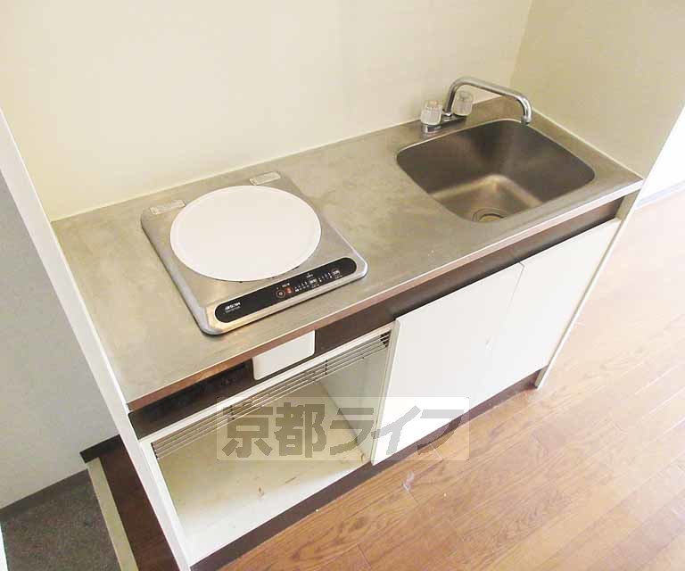 キッチン　コンパクトで使いやすいキッチンです