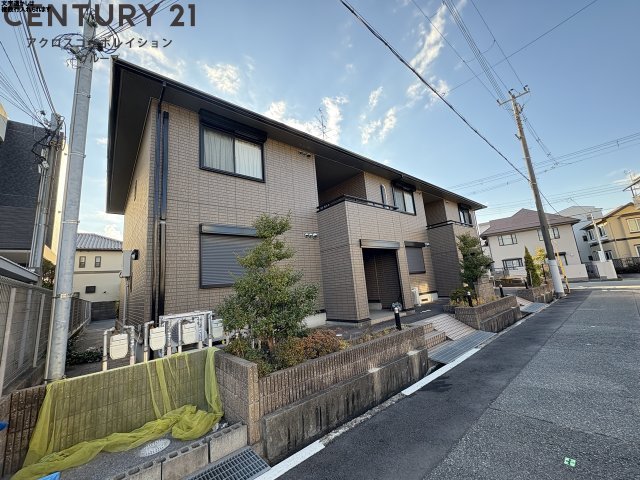 建物外観　TVモニター付きインターホンで安心！