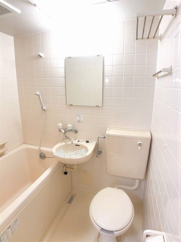 バス・シャワールーム　バス