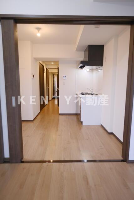 居室・リビング　こちらのリビングで趣味の時間をお楽しみください