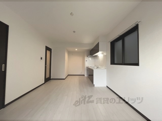 居室・リビング　キッチン