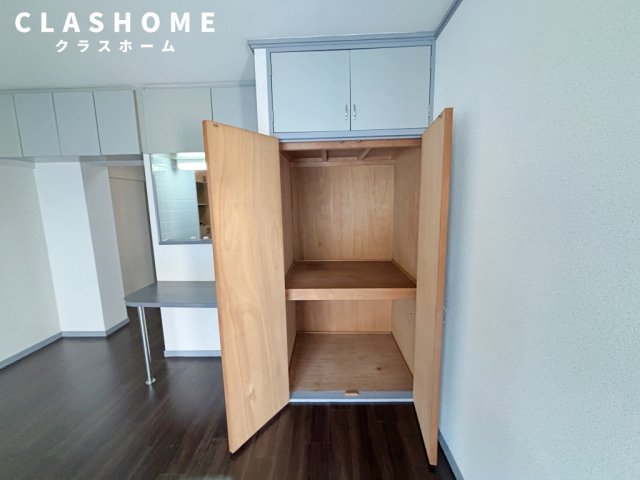 収納　同物件の別部屋になります。