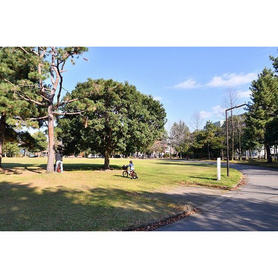 公園　駅西中央公園（公園）まで180m