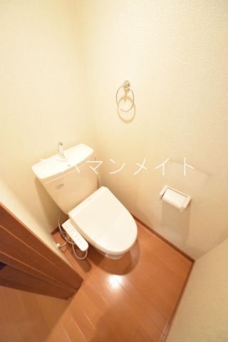 トイレ　清潔感のあるトイレです