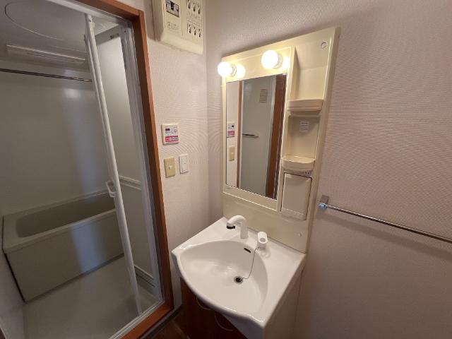 洗面設備　洗髪洗面化粧台