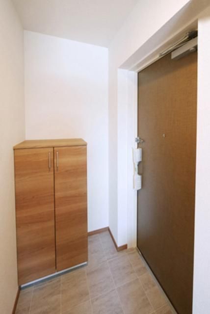 玄関　★お問い合わせはタウンハウジングまで★