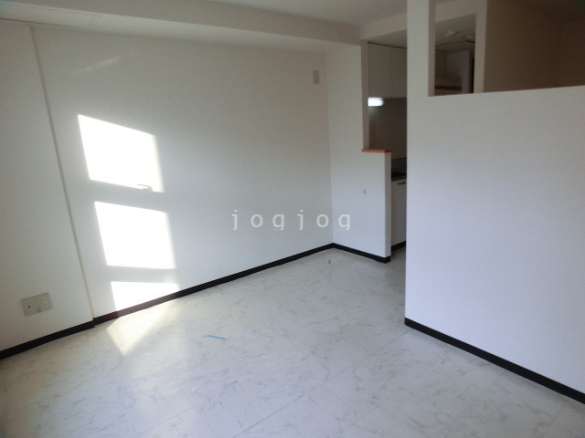 その他部屋・スペース　居間