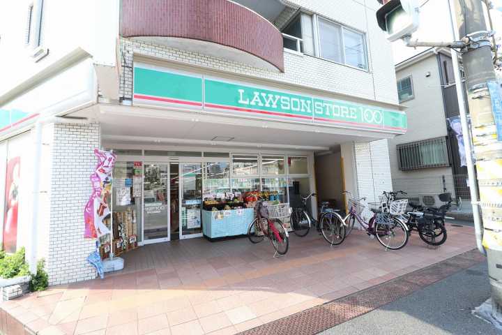 コンビニ　ローソンストア１００（コンビニ）まで324m