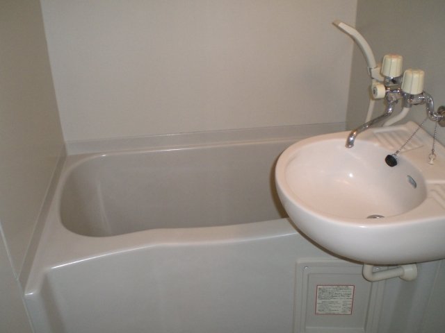 バス・シャワールーム　バス（イメージ）